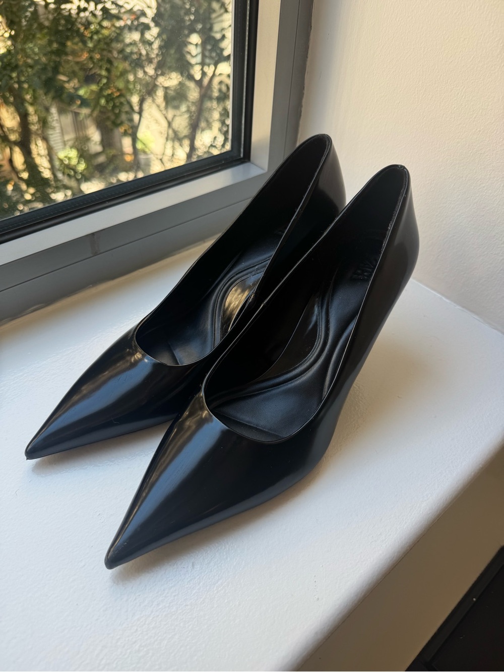 Zara Classic Black Pointed Toe Women's Pumps